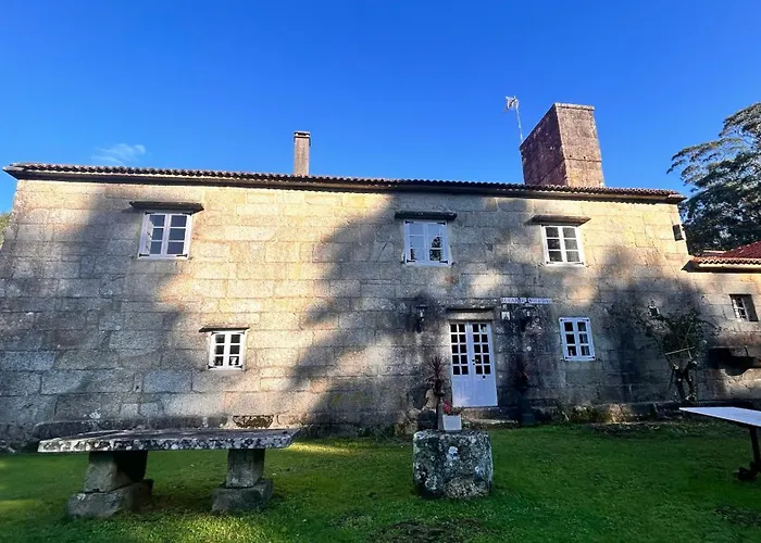 Lagares Manor House * Deán Pequeño